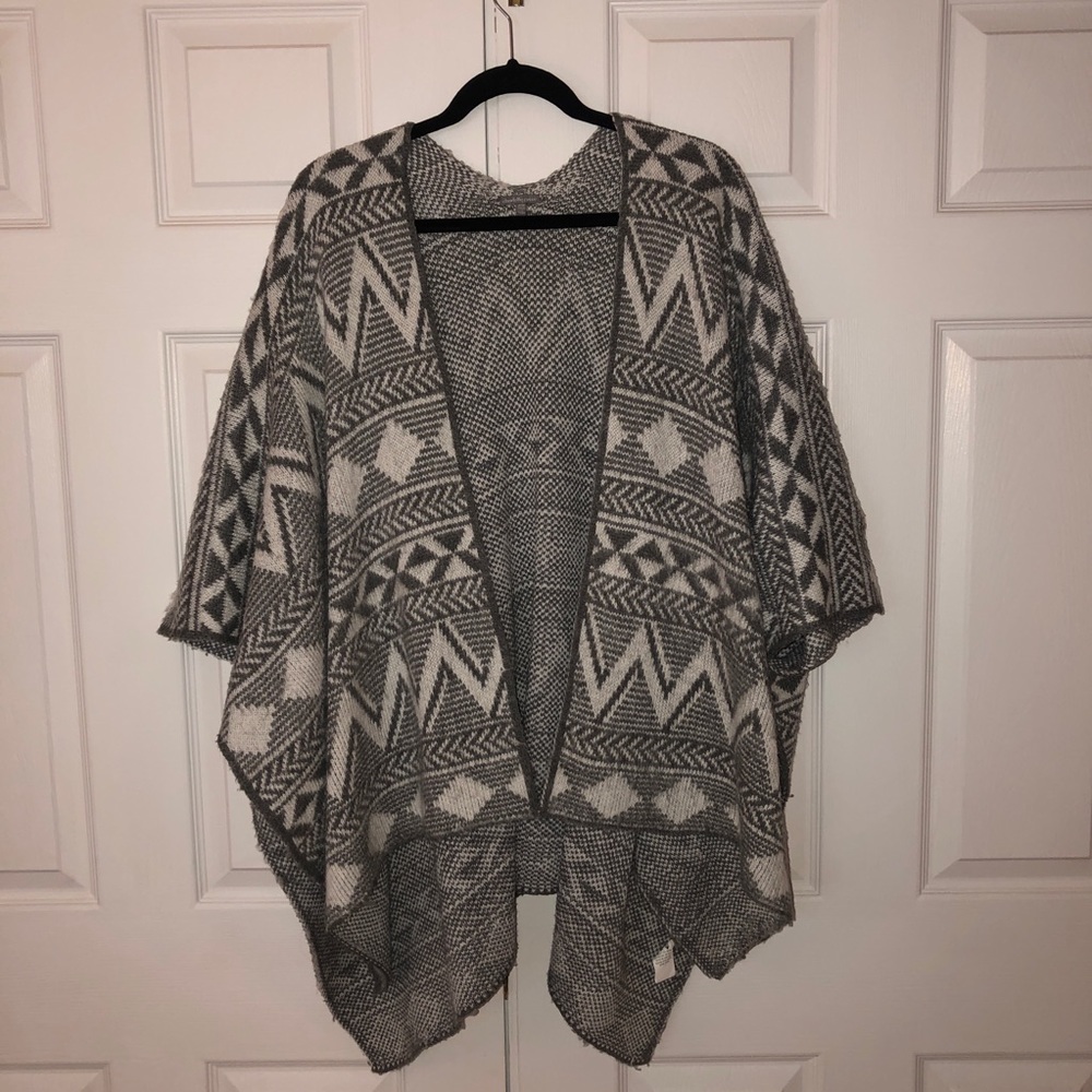 Gray/white poncho sweater